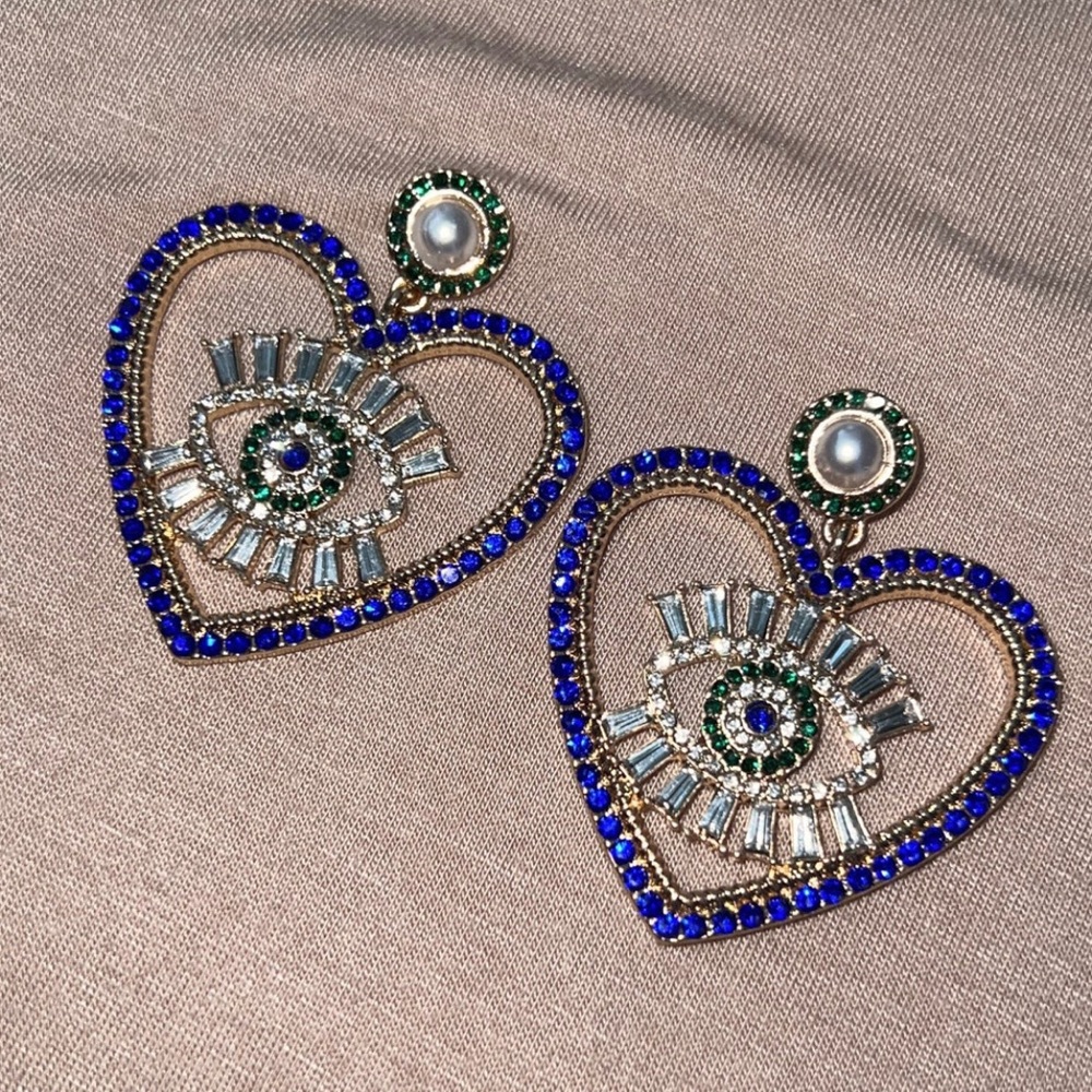 Heart Rhinestone Drop Earrings - Picture 4 of 7